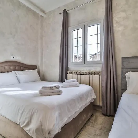 Verdi - Nel Centro Di Guest house *