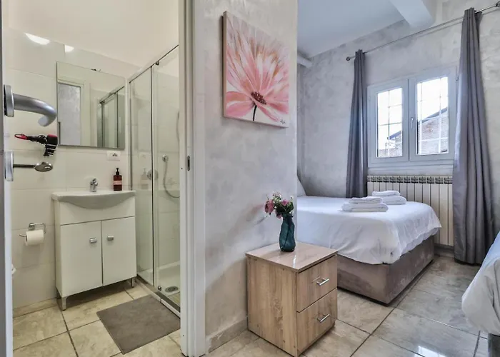 Verdi - Nel Centro Di Pensionat Bologna